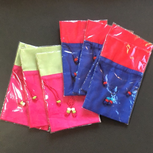 ⭐️NEW 2 Drawstring Pouches - Picture 2 of 9